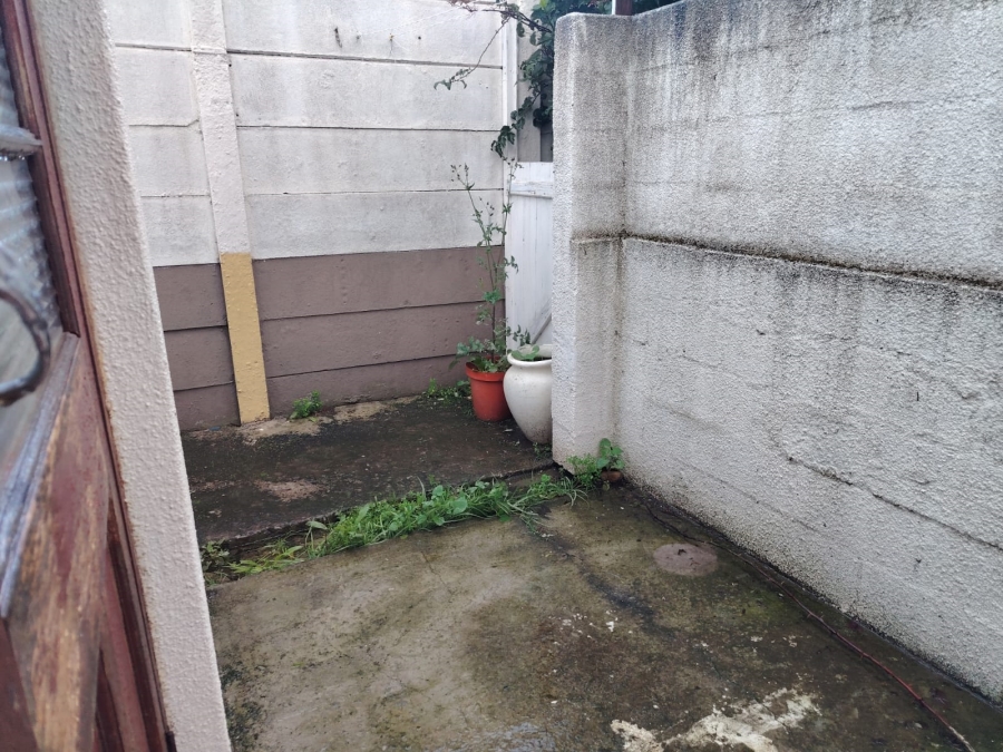 To Let 1 Bedroom Property for Rent in Van Der Stel Western Cape